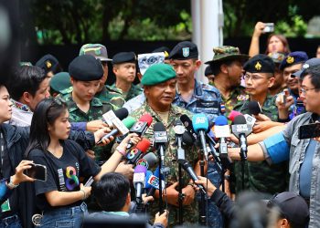 กองทัพไทยนำคณะผู้สังเกตการณ์ IOT อาเซียน ลงพื้นที่ชายแดนยืนยันความโปร่งใส และรับฟังข้อเท็จจริงจากพื้นที่ชายแดน