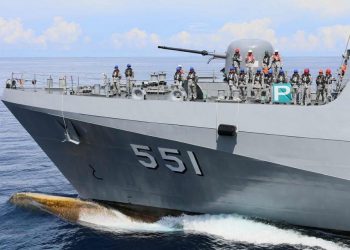 “ผู้บัญชาการทัพเรือภาคที่ 3 ตรวจการฝึกความพร้อมในการปฏิบัติการทางทะเลของเรือและอากาศยานในกองเรือปฏิบัติการ ทัพเรือภาคที่ 3”