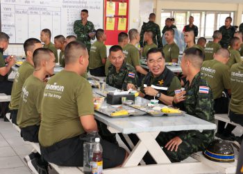 รัฐมนตรีว่าการกระทรวงกลาโหม ตรวจเยี่ยมหน่วยฝึกทหารใหม่ รุ่นปี ๒๕๖๘ ผลัดที่ ๒ สร้างขวัญกำลังใจแก่ทหารใหม่